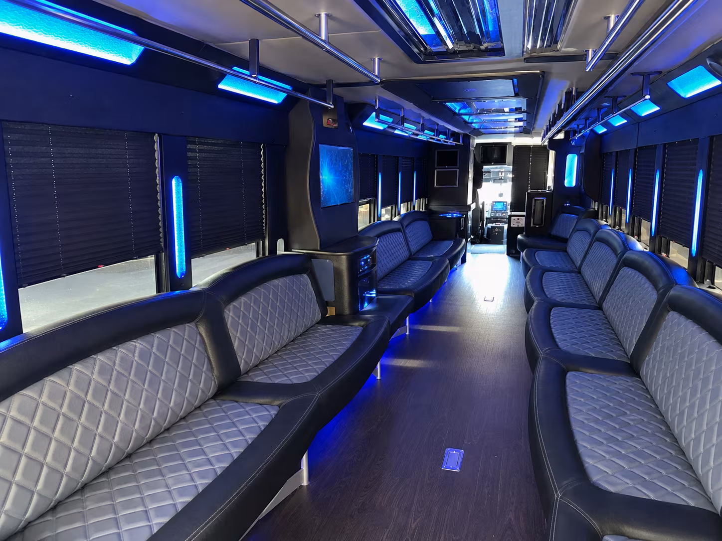 corporate airport transfer buses between lawton and oklahoma city