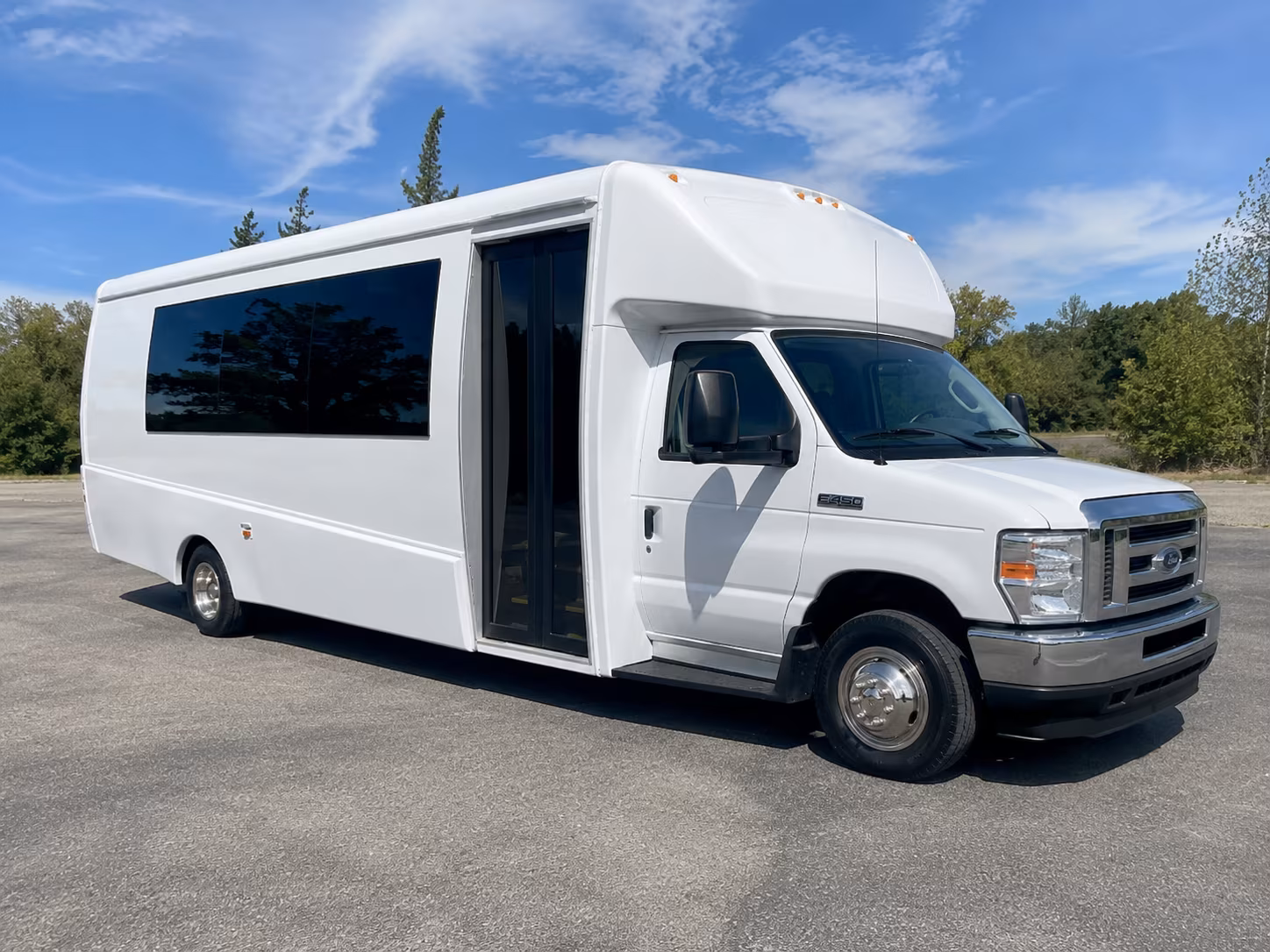 party buses for lawton nightlife bar crawls and birthday celebrations